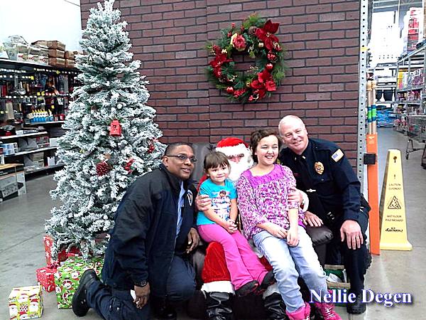 Annual Jamestown Cops & Kids program Dec 13, 2015  - photos by Nellie Degen for CSiNewsNow